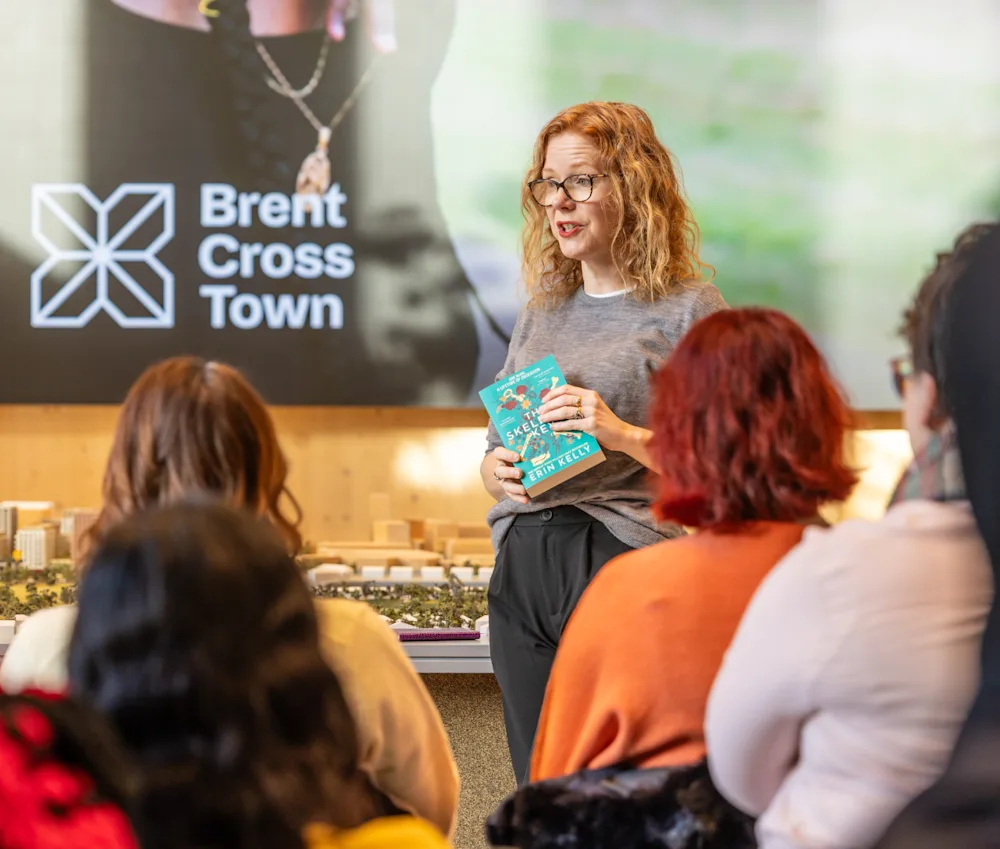 Our Book Club host is best-selling author and North Londoner Collette Lyons